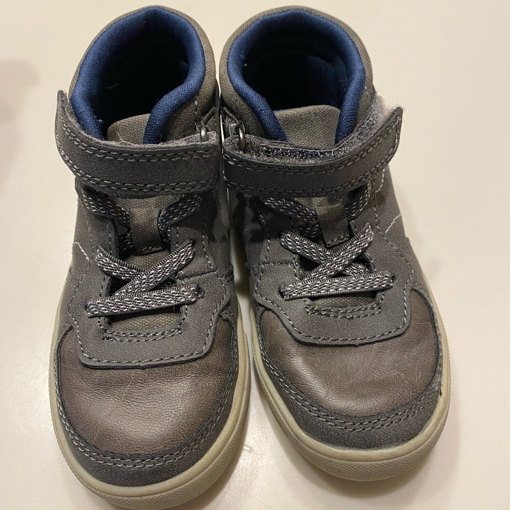 Oshkosh sneakers